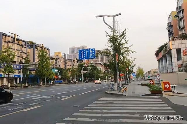 实惠！成都到都江堰旅游，2.8元公交车直达！