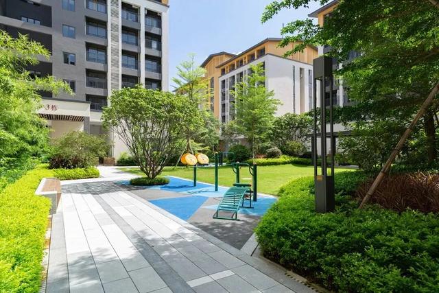 5分钟到达新兴南站！凭高铁票住房享9折优惠、泡汤泉低至¥48元/人！来禅域小镇玩转两天一夜！