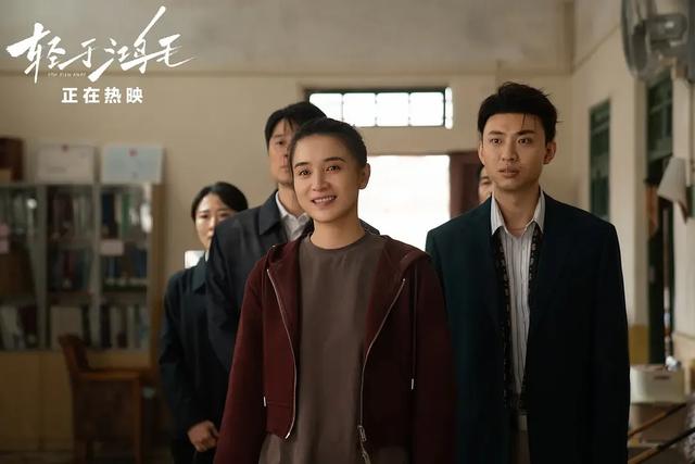 【电影】《轻于鸿毛》双女主公路行，荒诞解房产结，情路和解蜕变