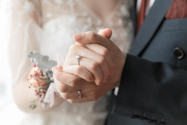 “新型婚姻模式”出现了，让人无法接受，农民：这婚还是别结了