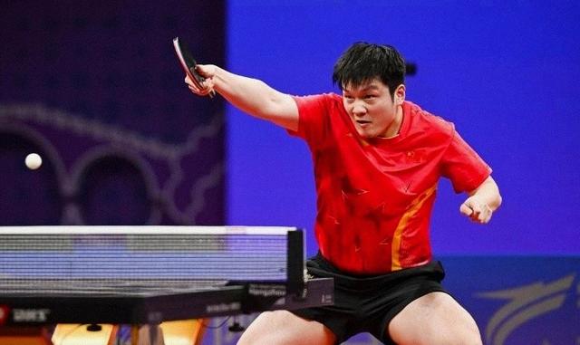 20日夜间全运会男团决赛 王楚钦败阵后额碰球台	，樊振东强势逆转！