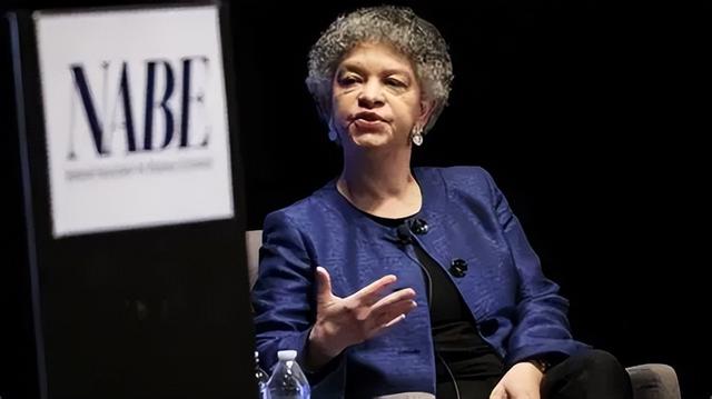 就业报告直接取消，美联储陷入最大僵局，12月到底降不降息全是谜