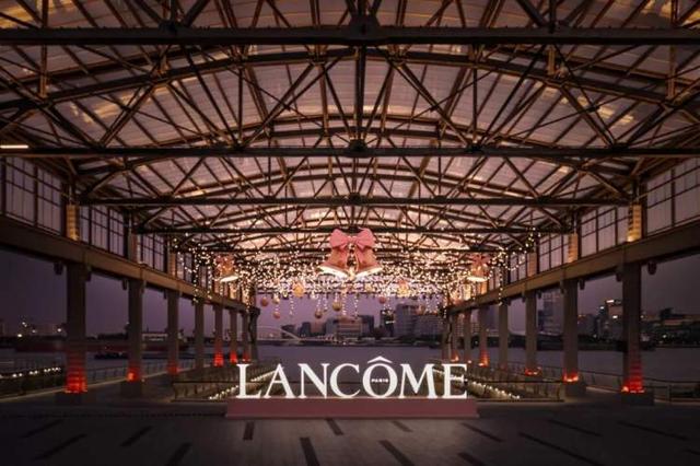 西岸梦中心打造“奇幻水岸嘉年华”，点亮上海冬季新地标