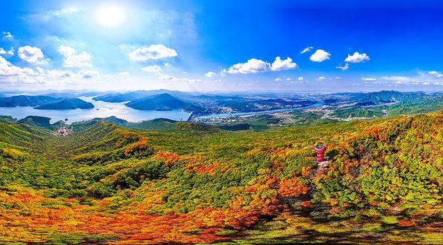 吉林市丰满东山：山间彩卷入画来