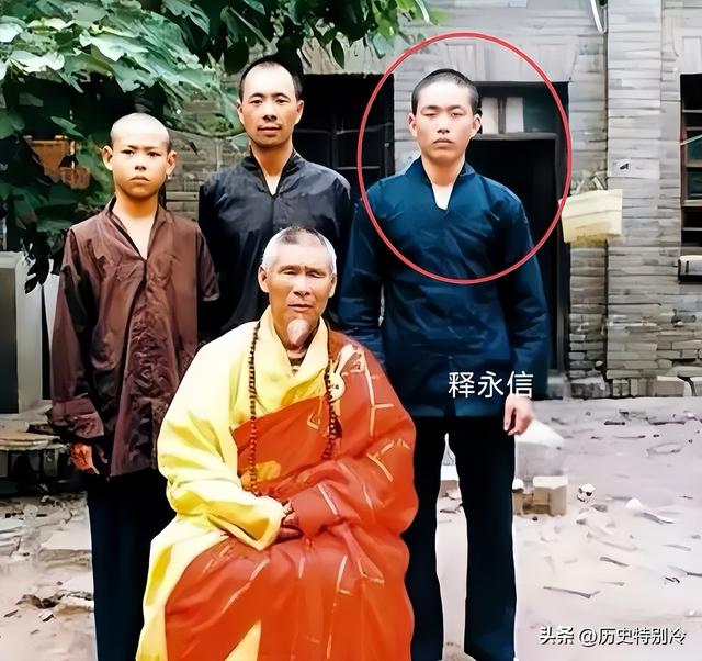 少林寺现状：入口警察排查，方丈室全方位封锁，释永信石碑被遮挡