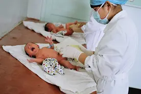 上半年中美印新生人口：美国178万，印度1140万，中国是多少？图片