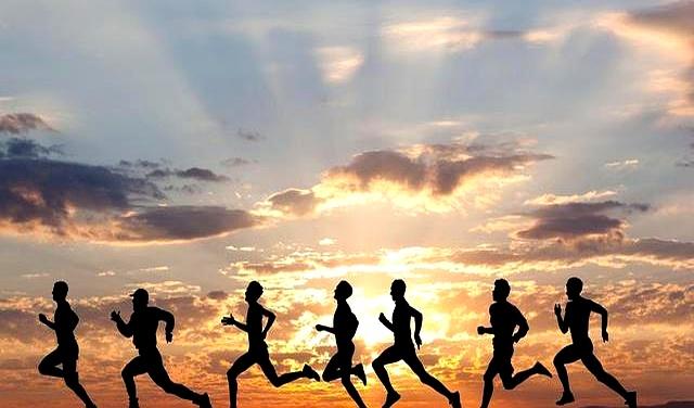 锻炼越多越早死？医生警告：这3种运动，中老年人别再拼命做了！