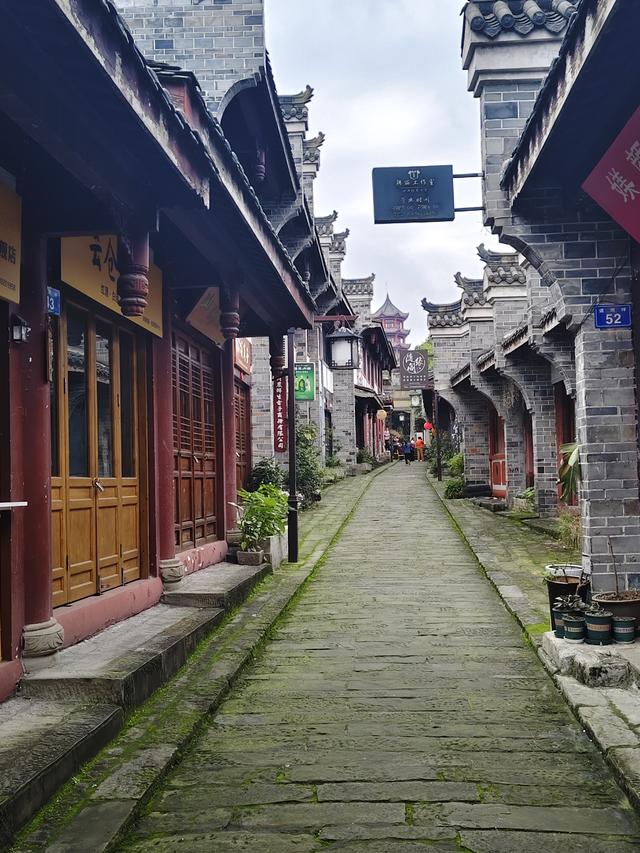 南行漫记：不去内江，直奔隆昌，看中国最大的牌坊群