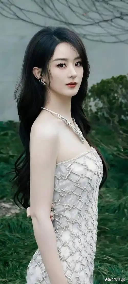 官方发文，高调官宣38岁赵丽颖喜讯	，让冯绍峰和整个娱乐圈沉默了