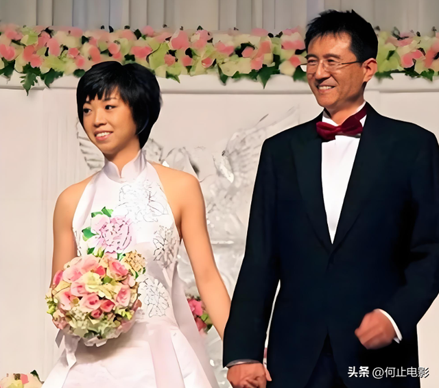 恩爱了16年，44岁张怡宁正绚烂如花，大20岁的丈夫徐威却衰老萎缩