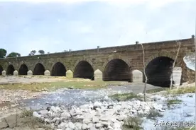 太罕见，100年前山西汾阳老照片，消失的文水开栅十二孔桥和城墙图片