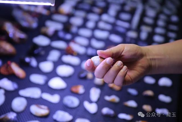 造假之外，和田玉里的五种“优化”方法，有一种很多人都不知道！