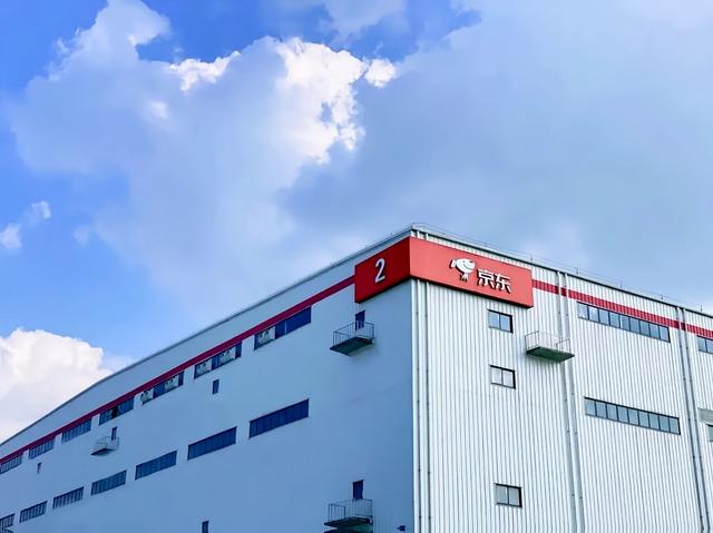 从边缘到万亿市场：京东工业如何用十二年改写中国工业供应链格局
