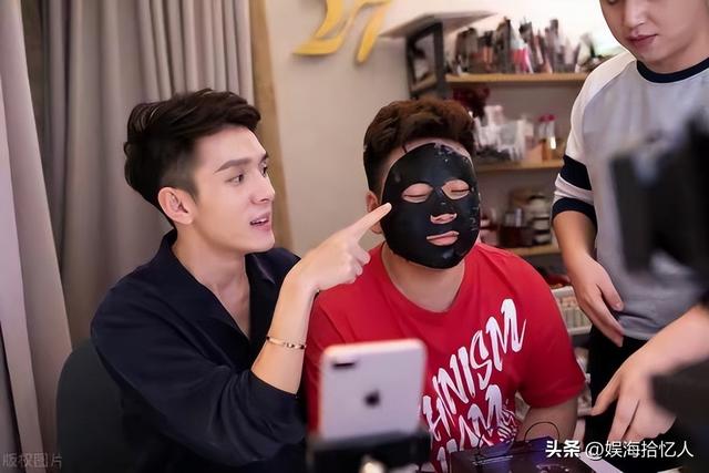 全网最“赚钱”的3位网红，个个赚的盆满钵满，身家过亿收入惊人