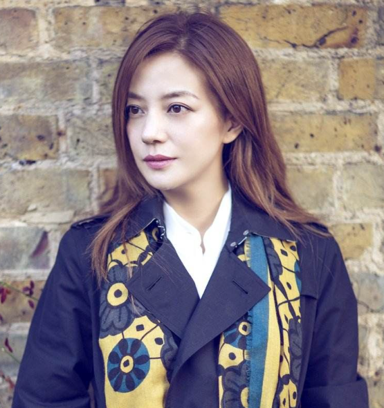 突传3个坏消息才仨月	，赵薇近况曝光，一点不意外，黄晓明说得对