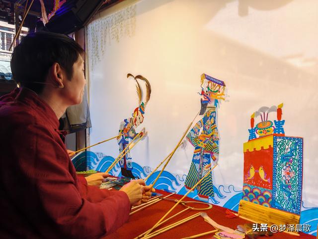 湖北：光影千年舞祥云 云梦皮影戏《哪吒闹海》唱响非遗新韵