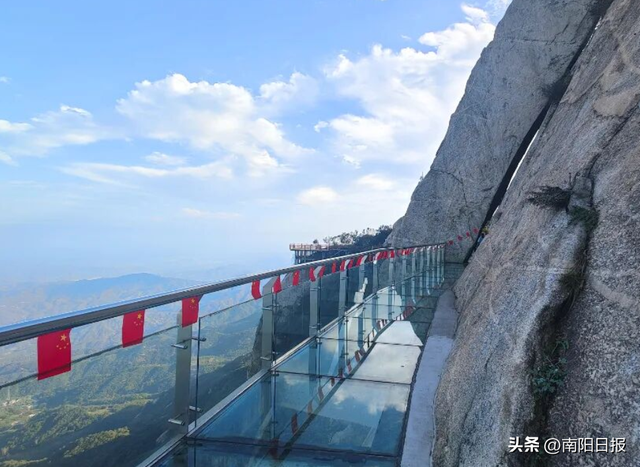 南召五朵山：邀您共赴秋日仙境之约