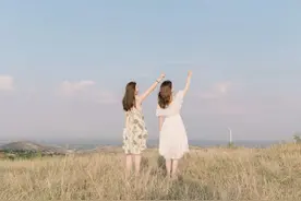 真正的朋友，频率相近，三观相合，灵魂相接图片