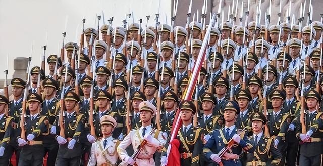 没想到九三阅兵才过去4天，令人担心的事情就在唐国强身上发生了