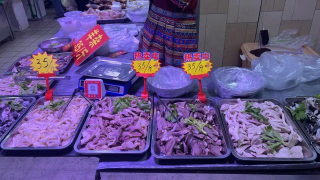 轨道直达的赶场地!地方超大,东西多,买菜这些超方便