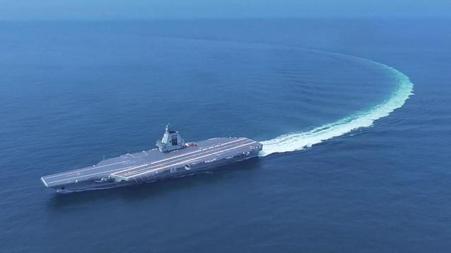 福建舰首秀：中国航母战斗力的“加速键”已按下！
