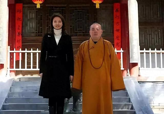 央视最惨女主持：男友死缓、丈夫入狱，如今48岁又被释永信牵连！