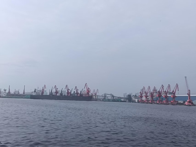 秦皇岛港蝶变 | 十月行记