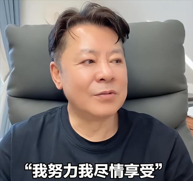 中国赚钱美国花？老戏骨祖孙三代，在美奢华享乐过上人上人生活