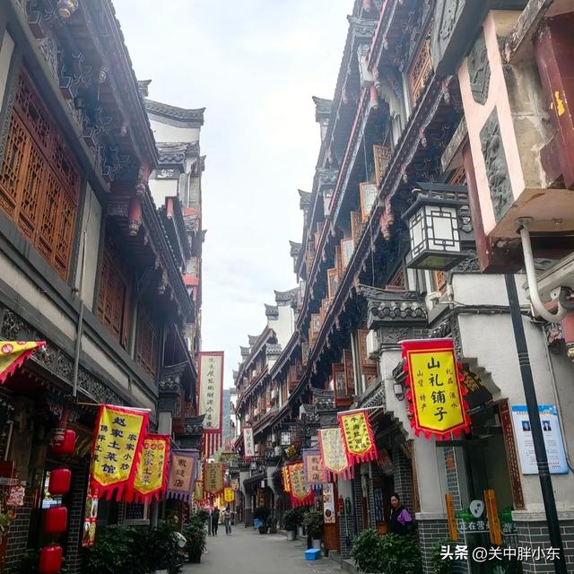 《逛吃陕西县域》佛坪：西安到佛坪一日游攻略，看熊猫品美食