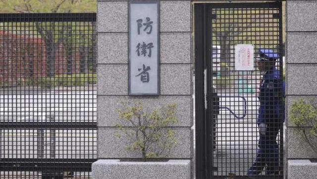 唯一出席阅兵的日本政要，回国后告诫所有人，当下只有一条路可走