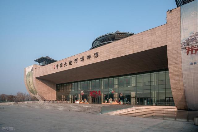 要想游扬州，何须在三月
