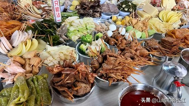 四川这座宝藏小城，建有14个火车站，特色美食“俘获”人心想定居