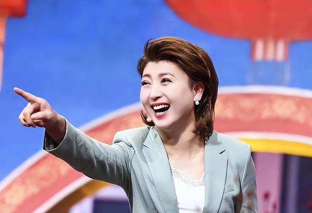 闫学晶丑闻再曝！一人已被拘留	，婚变内幕被扒，亲手拔父亲氧气管