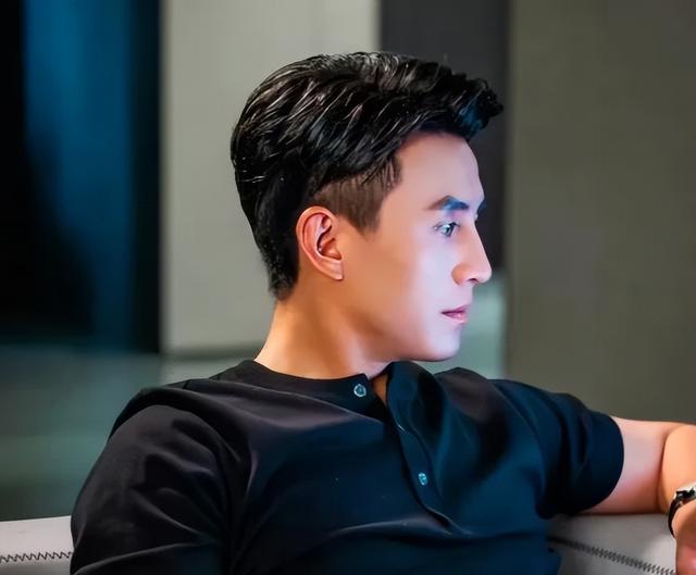 短剧顶流大洗牌！柯淳之流消失刘萧旭爆红，“小孩叔” 凭啥出圈？