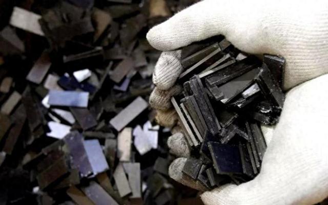 中国打出三张王牌后，日本开始急了，高市紧急向六国求助