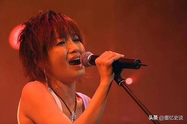 她连上4次春晚，和恩师同居怀孕，被骗流产，51岁依然无人敢娶