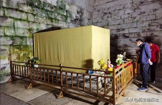 1928年，慈禧尸体被孙殿英的士兵侮辱后，尸体上为何长满白毛？
