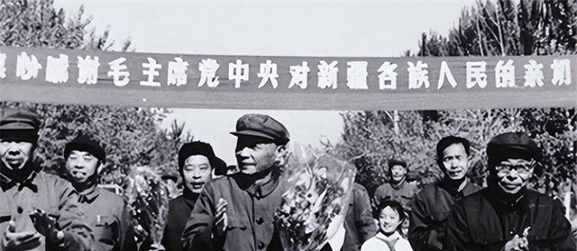他是毛主席选定的接班人之一，犯下一个致命错误，1980年主动辞职