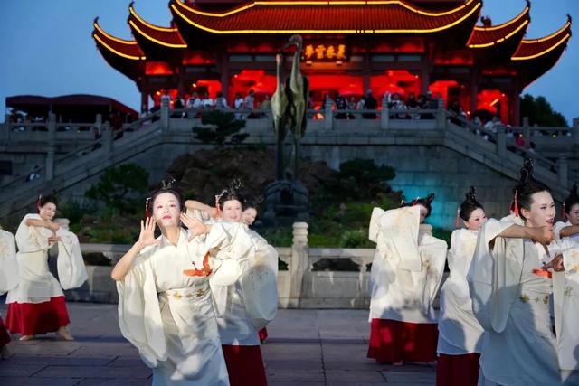 新质光科技 | 助力世界级，夜上黄鹤楼这样做！
