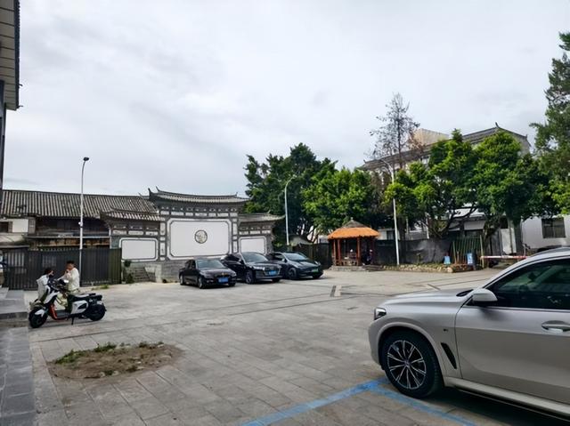 大理孟飞度假酒店：智享便捷与古韵温情交织，尽揽苍洱人文之美