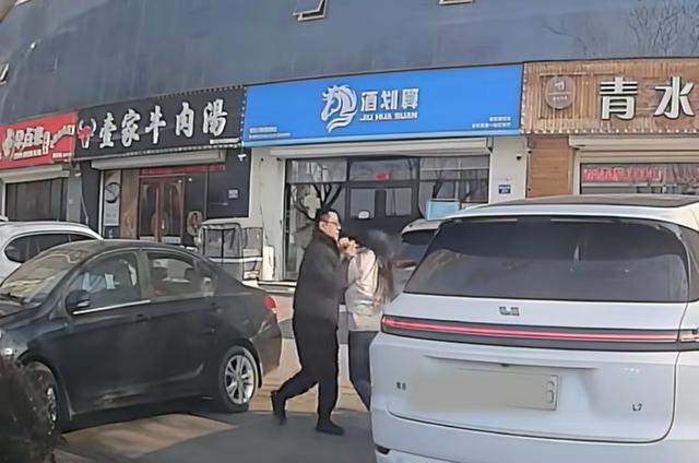 河北女子挪车打人后续：警方立案，男子拒绝私了，女子不敢露脸！