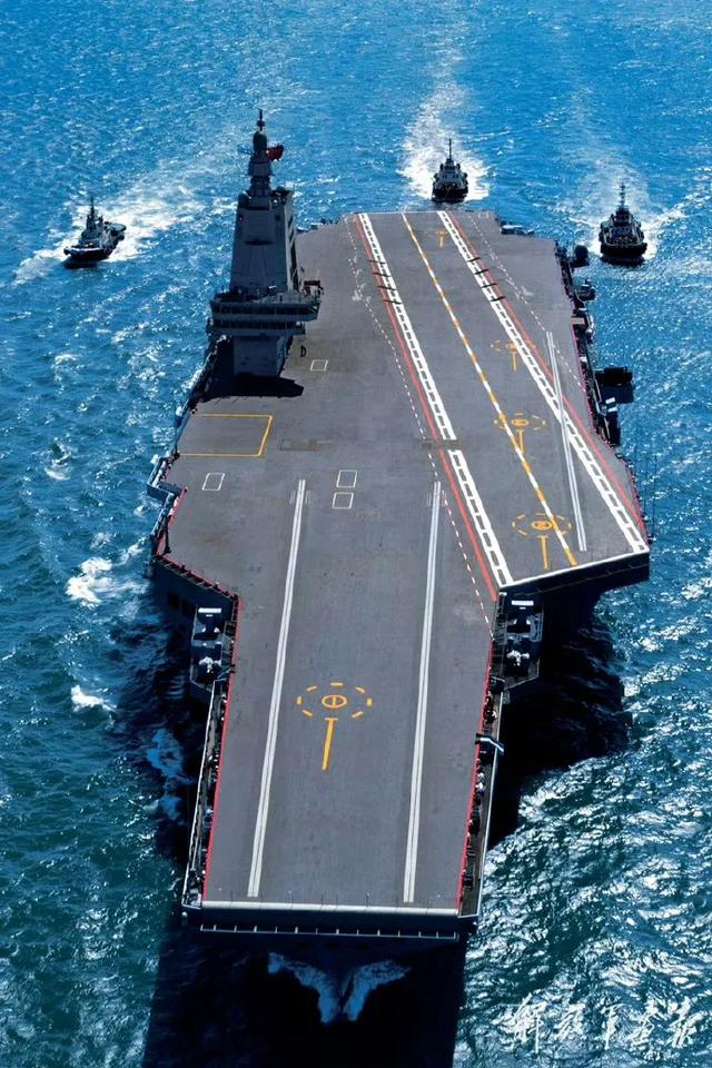 央视官宣中国003型航母“福建”舰正式入列	，这3点国人必须要知道