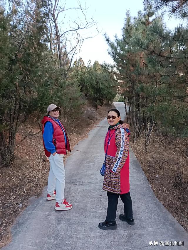 张家口市郊区还有如此丹霞地貌！