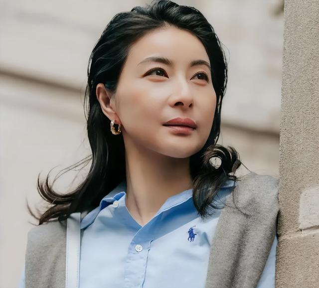 钱再多有什么用？44岁郭晶晶的现状，给所有有代言的明星提了个醒