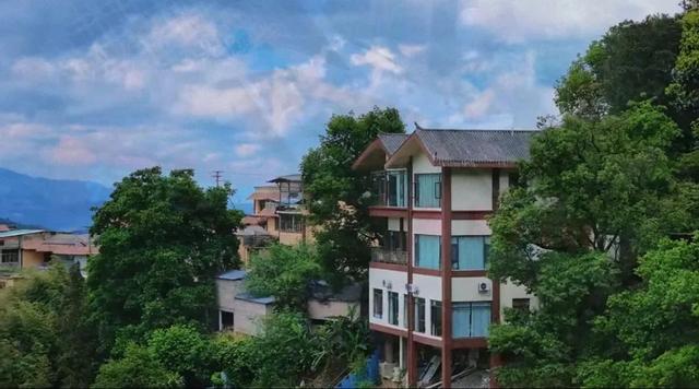 【铸牢中华民族共同体意识】绿春乡村旅居蝶变：边境小城用生态与文化解锁“远方”