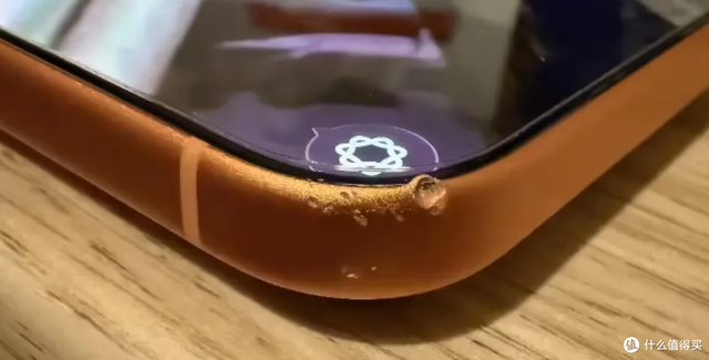 iPhone17一定要戴壳！各种翻车，首批受害者吐槽不断！