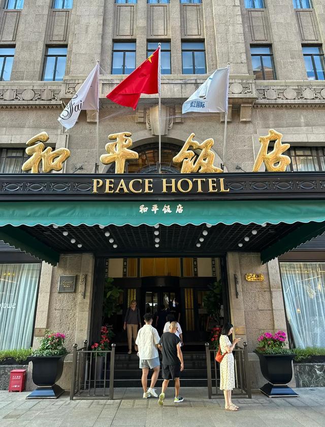 上海前十酒店盘点！从奢华到性价比，总有一款让你躺平不想走！