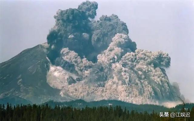 夺命火山爆大量浓烟，美地质局发紧急通知，原因和45年前爆发有关