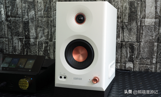 牙膏挤爆！旗舰监听音箱技术下放？漫步者MR5BT桌面2.0有源音响