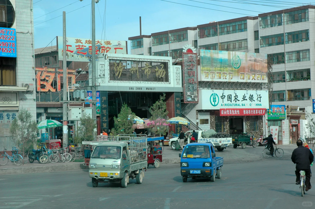 2005年的敦煌，你们有记得是什么样子吗？